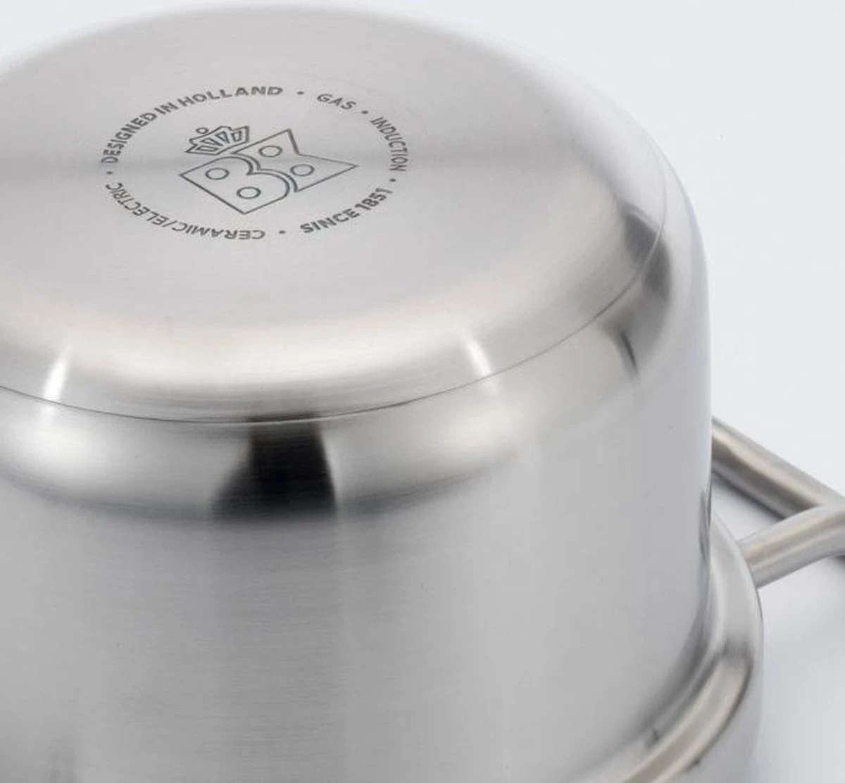 BK-Q-Linair Master Glas Kookpan 18 Cm - RVS - Glazen Deksel - Veilig Afgietsysteem - Inductie 5 BK-Q-Linair Master Glas Kookpan 18 Cm - RVS - Glazen Deksel - Veilig Afgietsysteem - Inductie - Afbeelding 3