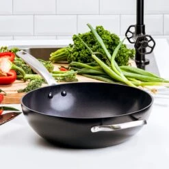 GreenPan Copenhagen Wok Met Extra Handvat 30cm/4.8L -Keuken Potten Winkel 1200x1200 345