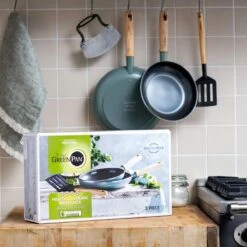 GreenPan Mayflower Koekenpannenset Ø 20cm + Ø 24cm + 1 Accessoire - Lichtblauw - Inductie - PFAS-vrij -Keuken Potten Winkel 1200x1200 428