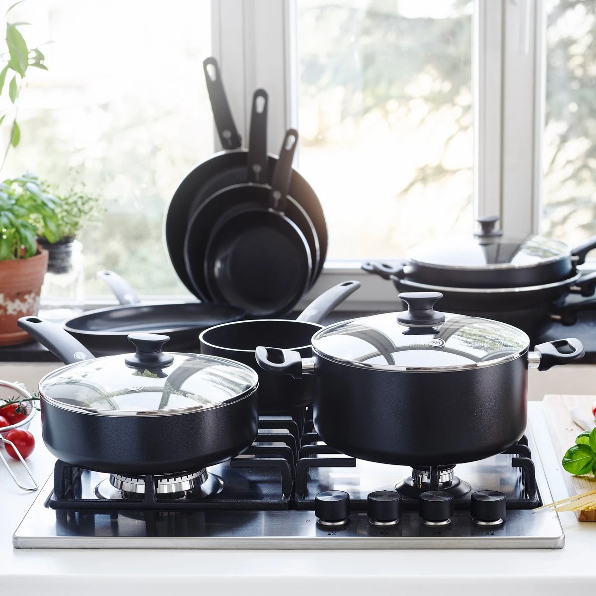 GreenPan Cambridge Koekenpannenset Ø 24cm + Ø 28cm - Zwart - Inductie - PFAS-vrij 22 GreenPan Cambridge Koekenpannenset Ø 24cm + Ø 28cm - Zwart - Inductie - PFAS-vrij - Afbeelding 20