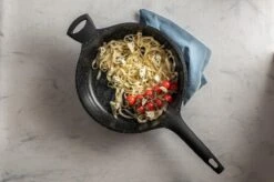 Sola Hapjespan Fair Cooking - Ø 28 Cm - Zwart/wit - Aluminium - Antiaanbaklaag -Keuken Potten Winkel 1200x799 44