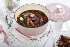 BK Bourgogne Braadpan Ø 24 Cm - Roze - Gietijzer - Inductie 8 BK Bourgogne Braadpan Ø 24 Cm - Roze - Gietijzer - Inductie -Keuken Potten Winkel 1200x800 28