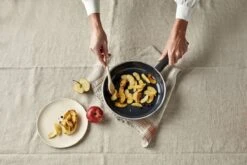 Demeyere Alu Cosi 3 Koekenpan - Ceraforce - 28 Cm - PTFE-vrij -Keuken Potten Winkel 1200x800 59