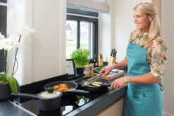 Sola Braadpan Fair Cooking - Ø 28 Cm - Zwart/wit - Aluminium - Antiaanbaklaag -Keuken Potten Winkel 1200x801 9