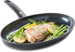 GreenPan Cambridge Vispan 32cm - Zwart - Inductie - PFAS-vrij 13 GreenPan Cambridge Vispan 32cm - Zwart - Inductie - PFAS-vrij -Keuken Potten Winkel 1200x830